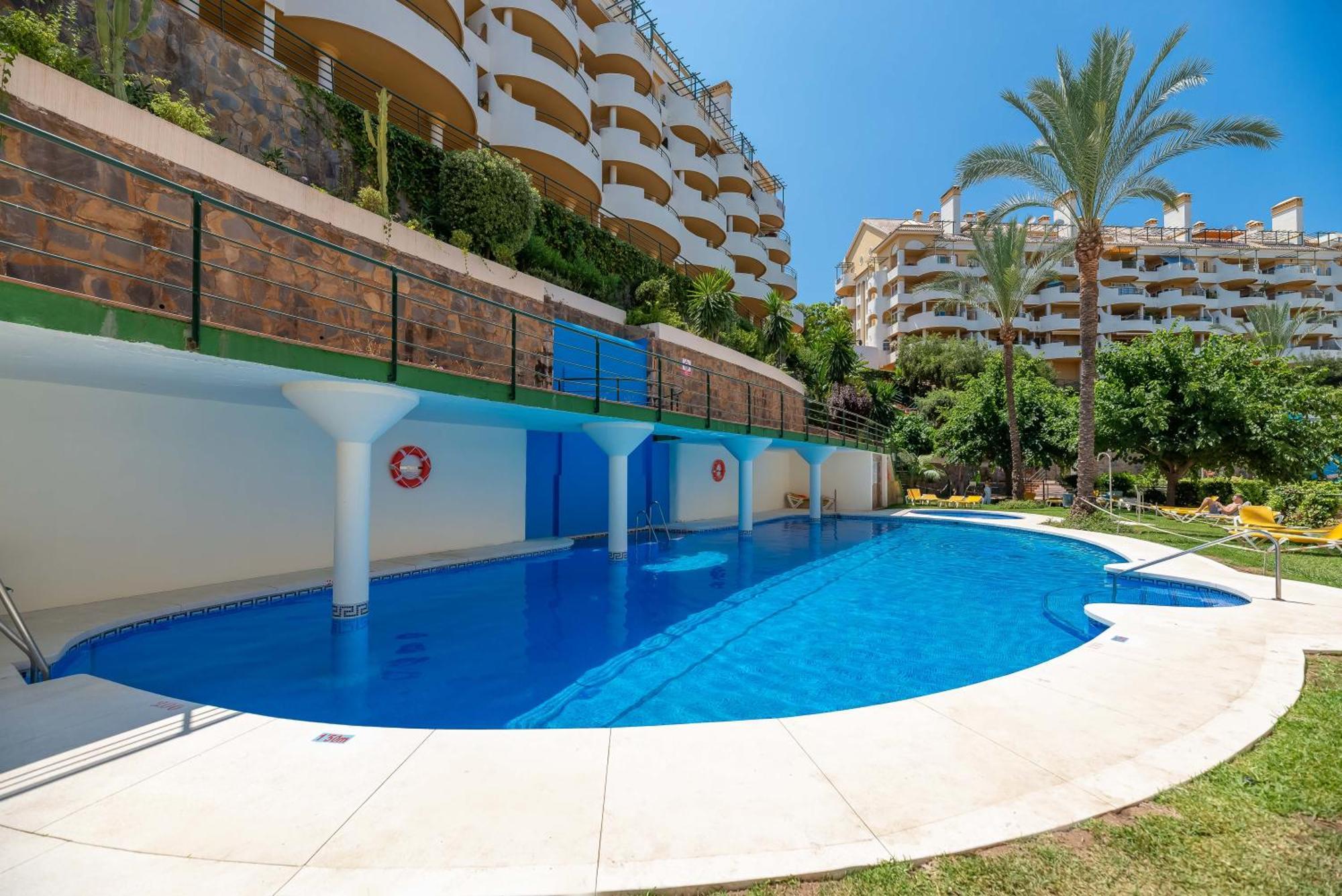 شقة Elegant 2 Bdrm Penthouse With Bbq And Pools ماربيا المظهر الخارجي الصورة