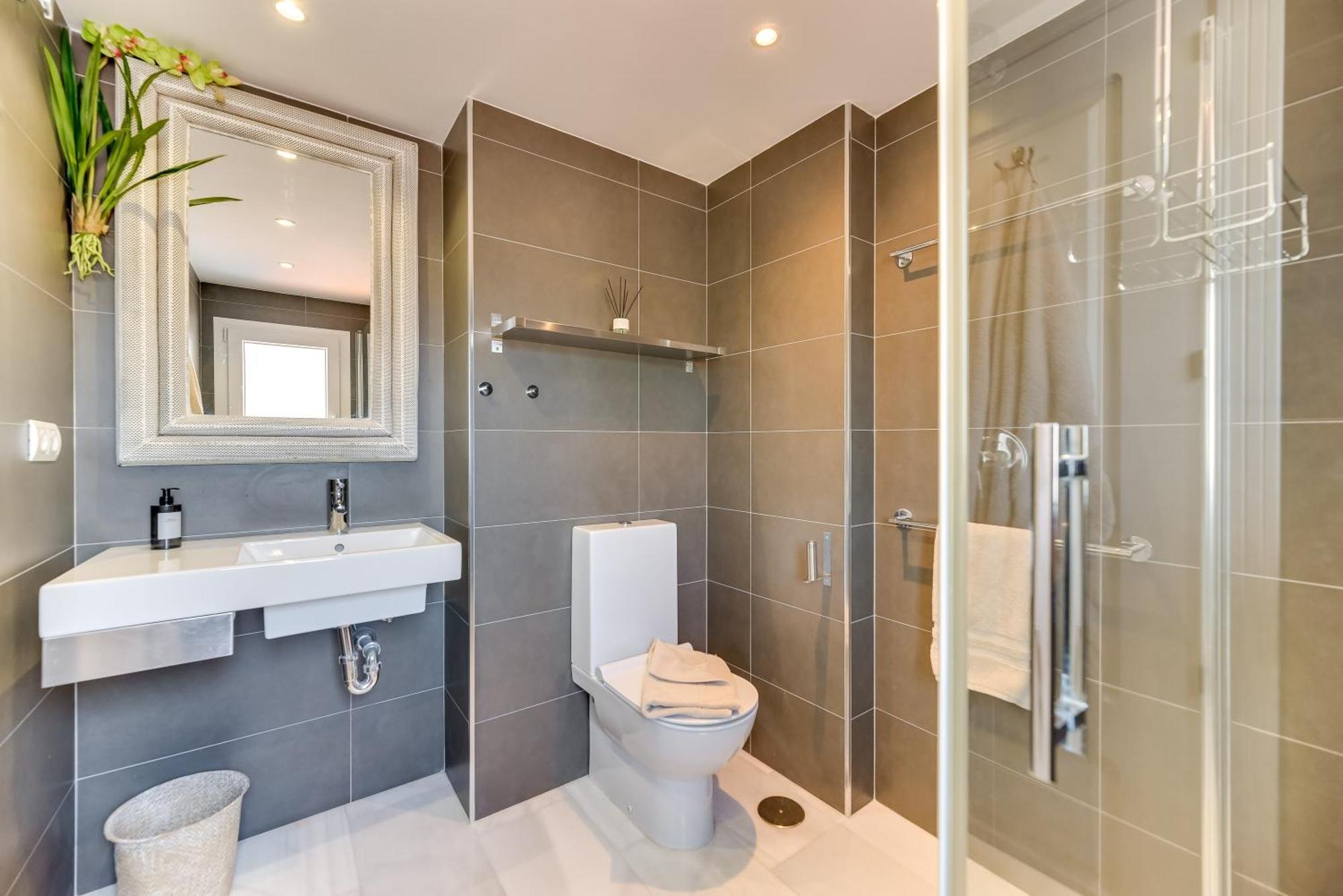 شقة Elegant 2 Bdrm Penthouse With Bbq And Pools ماربيا المظهر الخارجي الصورة
